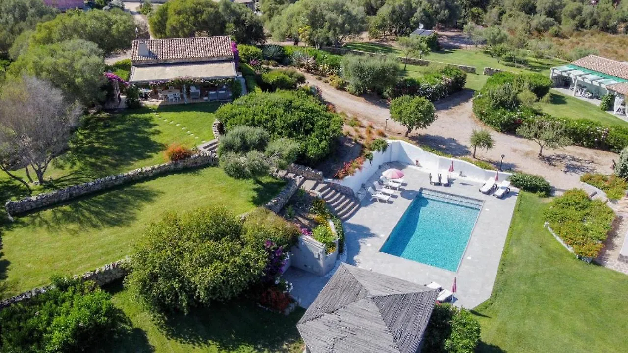 Guest house Spartaco Eco Retreat San Pantaleo Sole Ruiu