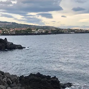 https://le-tre-meraviglie-a-200-m-dal-mare.catania-hotels.net