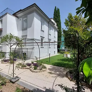 https://youroom-monteverde-rooms.it-romehotels.com