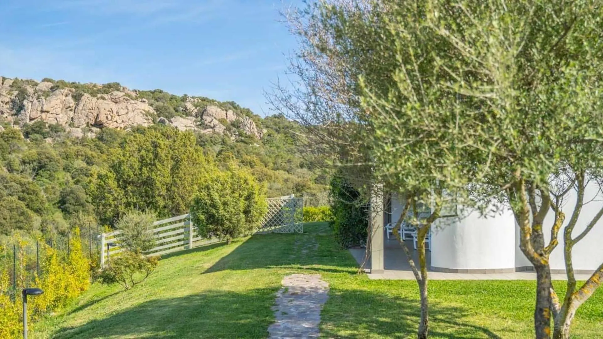 Maison d'hôtes Spartaco Eco Retreat San Pantaleo Sole Ruiu